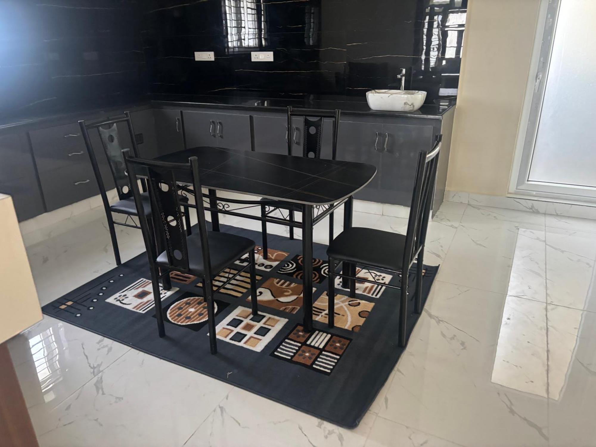 Nest Inn Homestay تيروباتي المظهر الخارجي الصورة